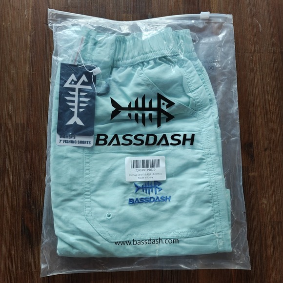 Bassdash Pants - Bassdash Women's Nylon Fishing Shorts‎ 7" Size Extra Small XS Teal Light Blue